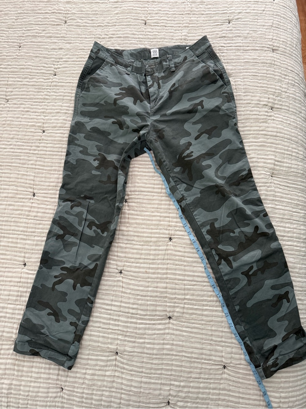 Women’s GAP Green Camo Girlfriend khaki Straight-Leg Pants size 8